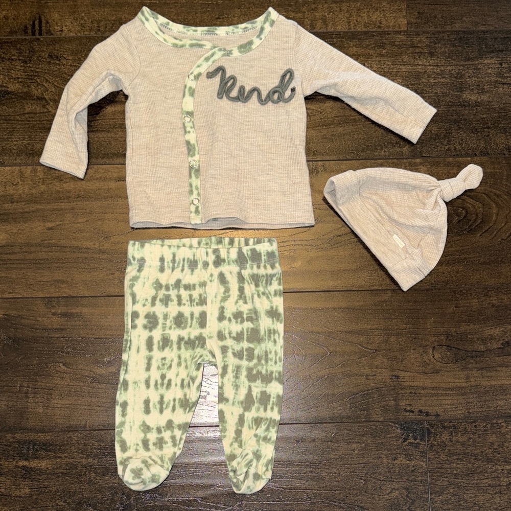 Tahari Baby Waffled Shirt, Pant, and Hat Set